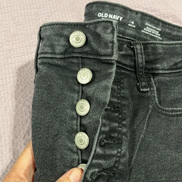 Old Navy black extra high rise rockstar skinny jeans size 4 petite - Picture 3 of 4